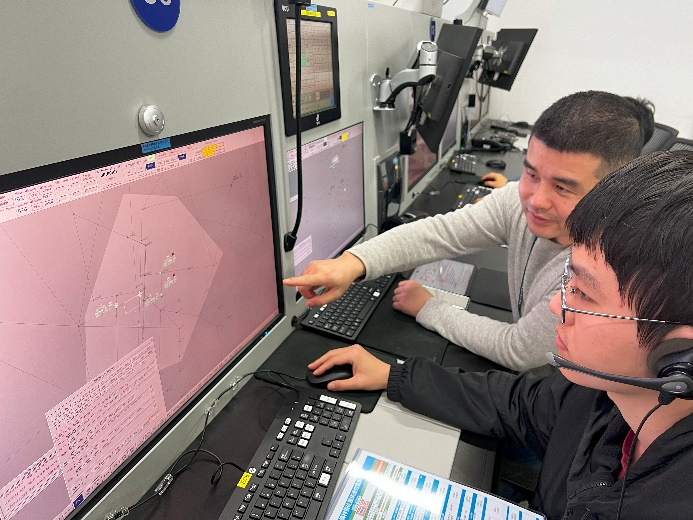中南空管局管制中心终端管制室顺利完成2024年首轮复训任务