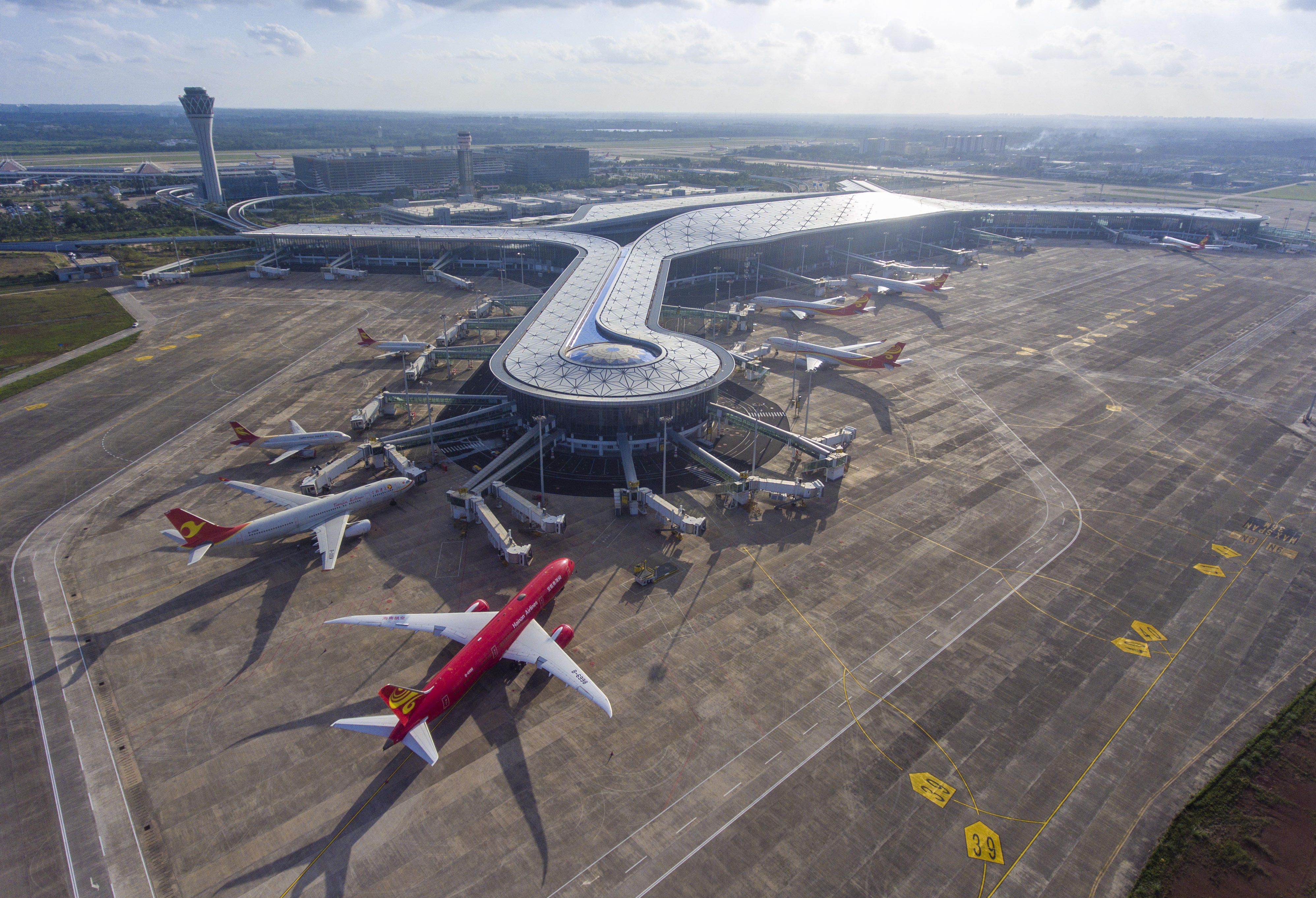 河北空管分局气象机务室应对降雪天气 守护好“春运”之路