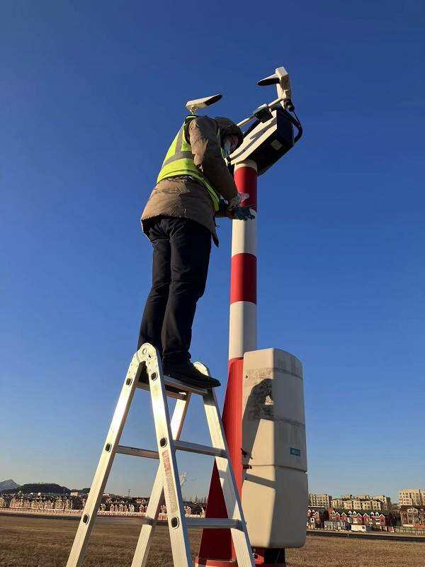 大連空管站氣象臺設備室完成節(jié)前巡檢
