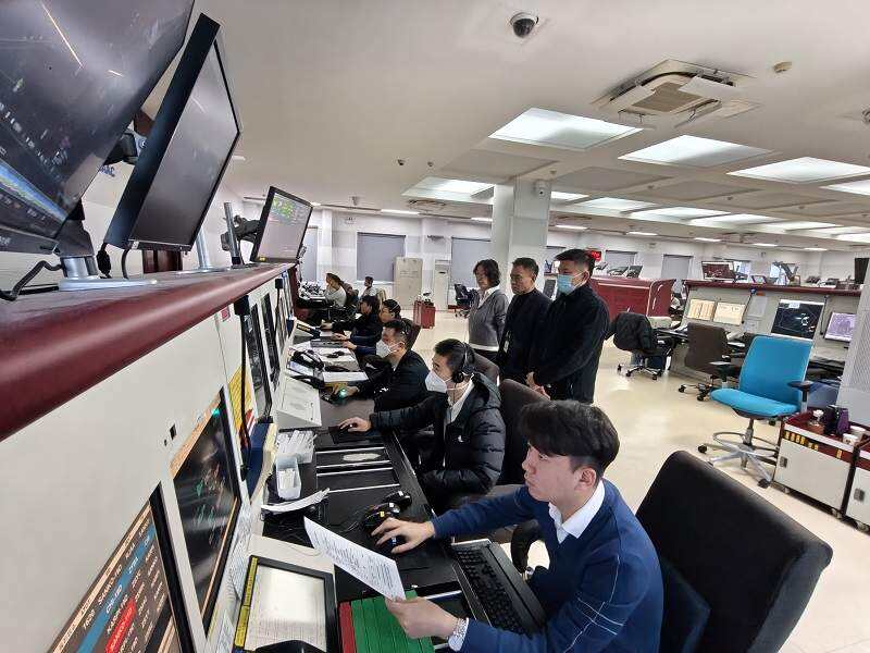 大連空管站進近管制室主副班協(xié)同運行正式實施