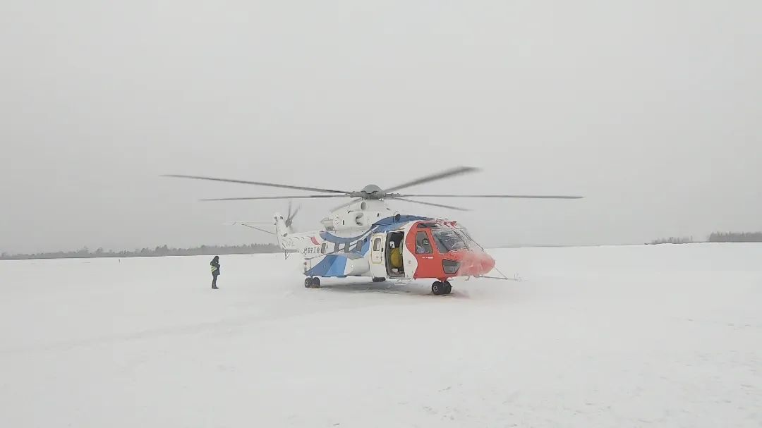 国产大型民用直升机AC313A完成首次高寒试飞