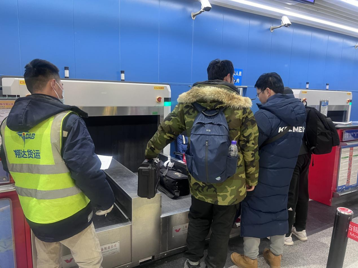 锡林浩特机场开展行李传送系统瘫痪应急演练