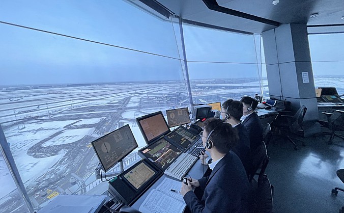 北京迎龙年首场降雪 华北空管全力保障航班运行安全顺畅