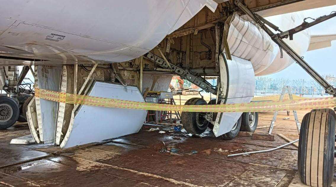 華航一機務移除起落架時被夾身亡
