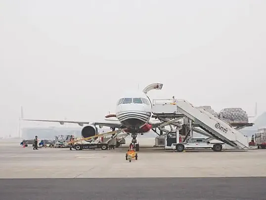 花湖机场加速打造国际自由贸易航空港