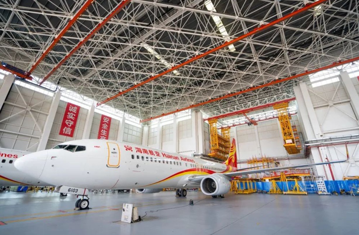 海南自贸港首单波音737NG飞机“客改货”业务启动