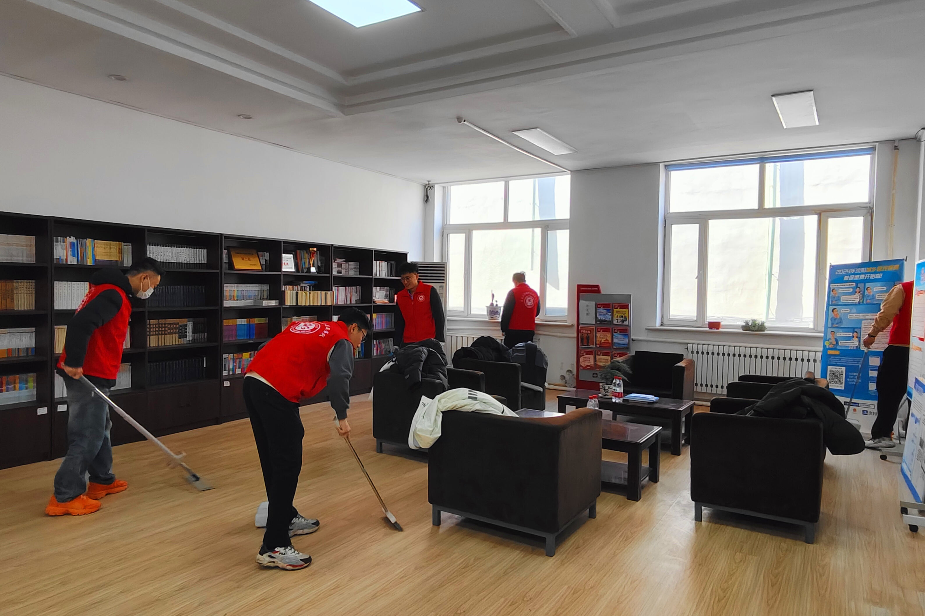 時尚服裝海報排版教程（時尚衣服海報）