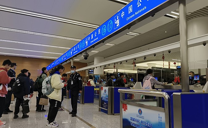中泰互免签证协定正式生效首日 成都天府国际机场往返客运航班23架次
