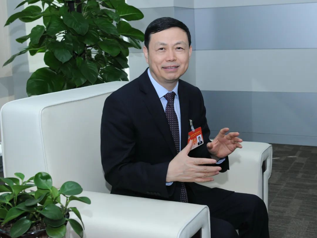 两会话民航 | 中国移动董事长杨杰：加快5G地空通信技术在航空互联网应用
