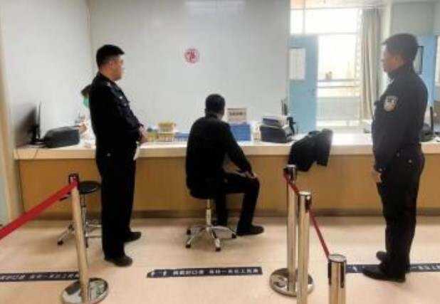 醉酒旅客機上“霸座”，導致航班起飛延誤