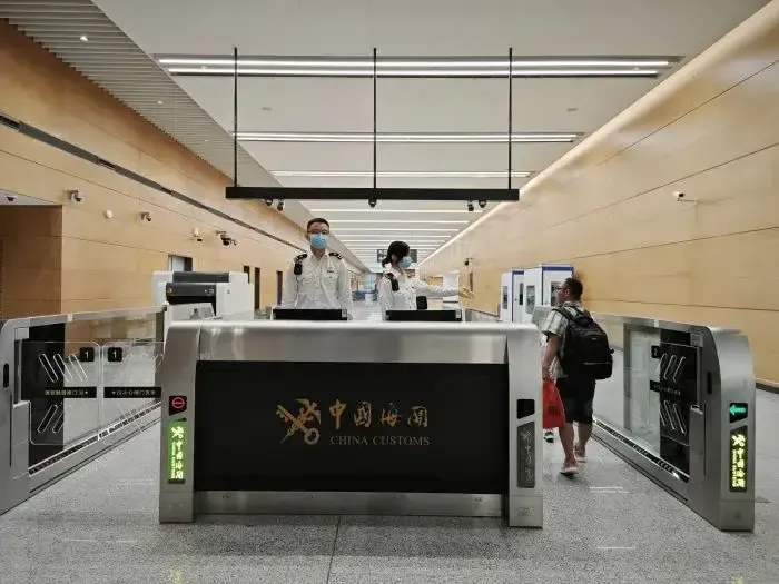 旅客中轉節省45分鐘，成都天府國際機場開通國際轉國內通程航班