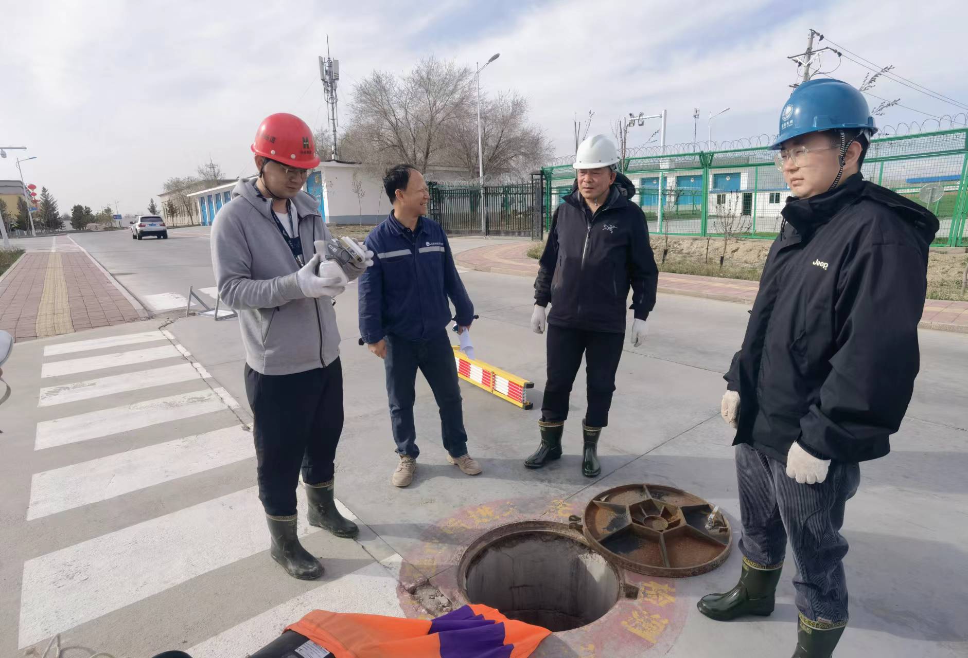新疆机场集团运管委围绕主责主业开展 “党建➕”活动