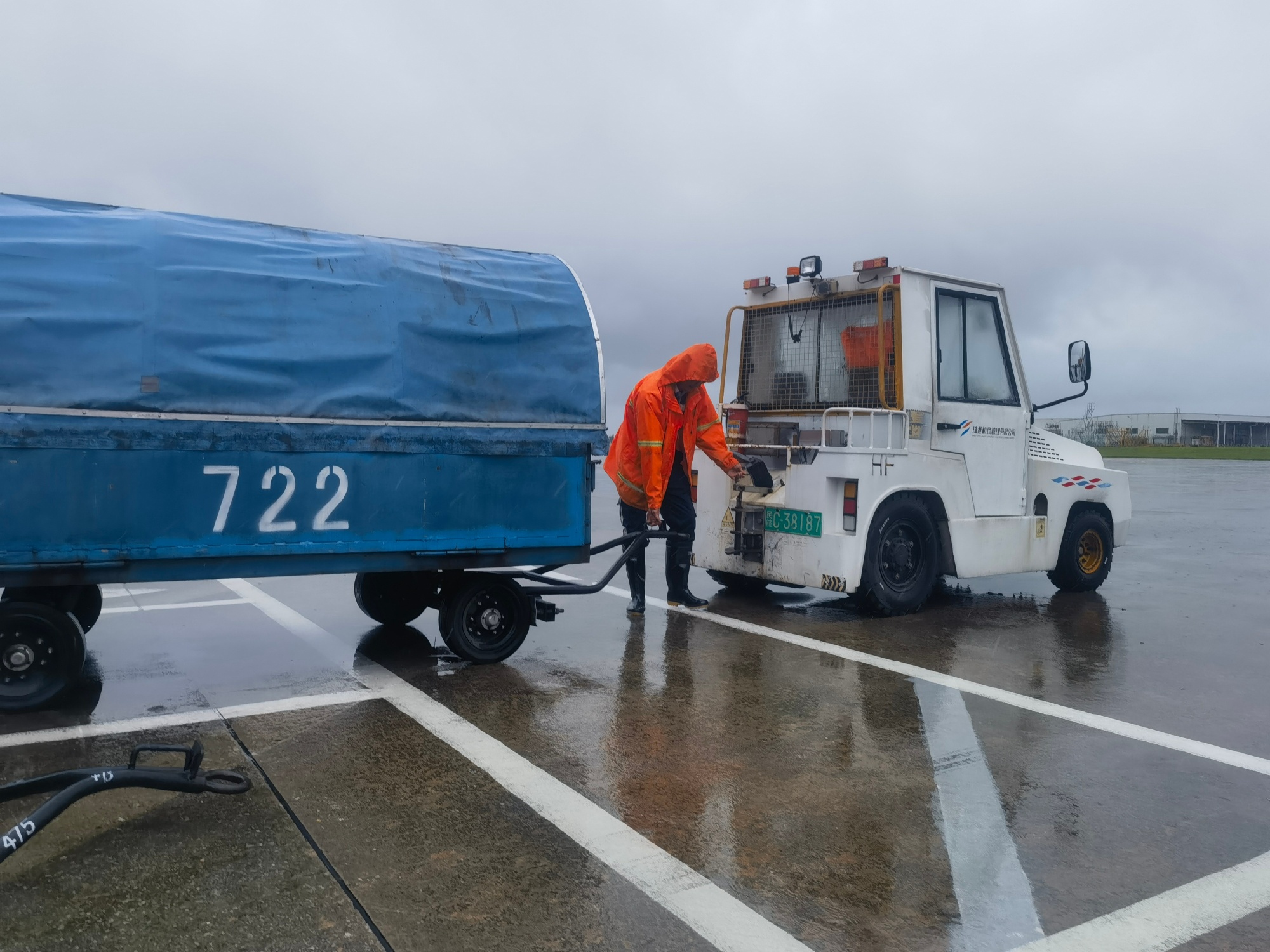 强对流天气持续，珠海机场航班运行受影响