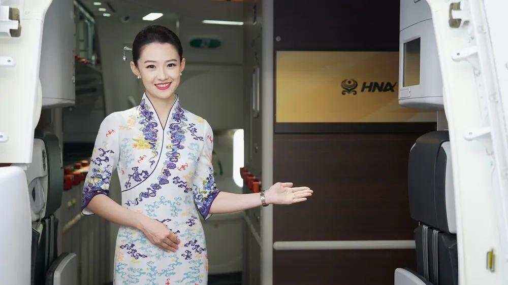 多家航司宣布取消機組成員戴口罩要求