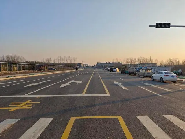 济南机场二期改扩建工程一批道路和综合管廊项目顺利通过竣工验收
