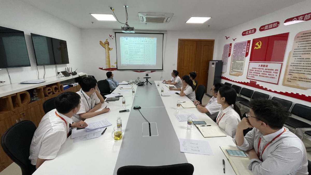 三亞機(jī)場(chǎng)組織召開(kāi)完善“低慢小”非法升空物專項(xiàng)應(yīng)急預(yù)案研討會(huì)議