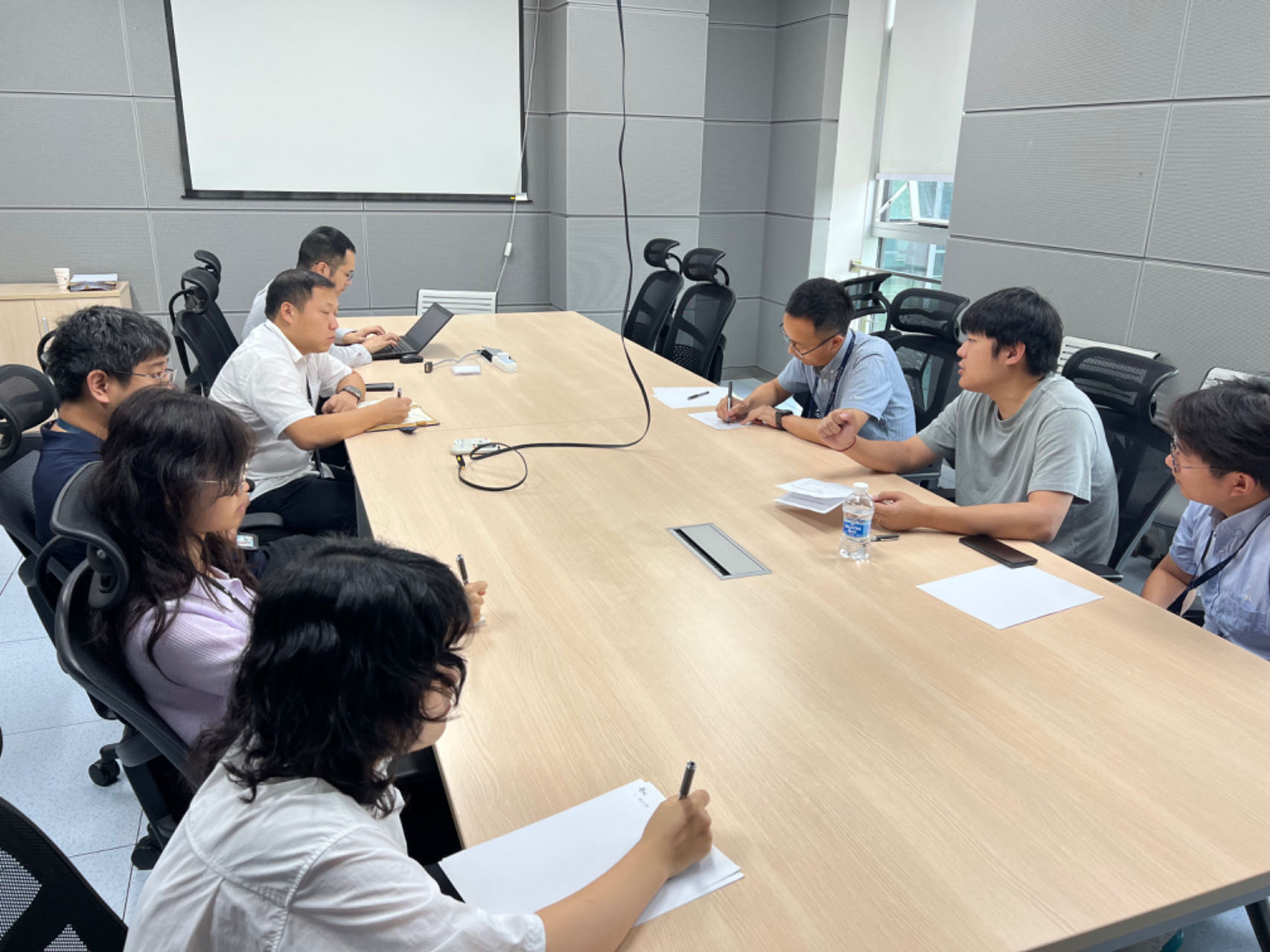 西南空管局空管公司维修分公司与重庆分局开展巡检现场总结和业务交流