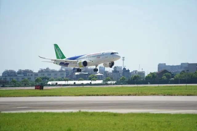 C919首飞杭州机场