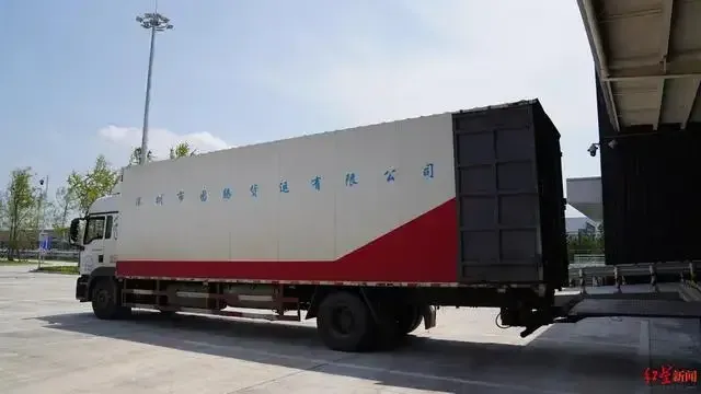 空陸聯運！成都天府國際機場首票“卡車航班”業務落地