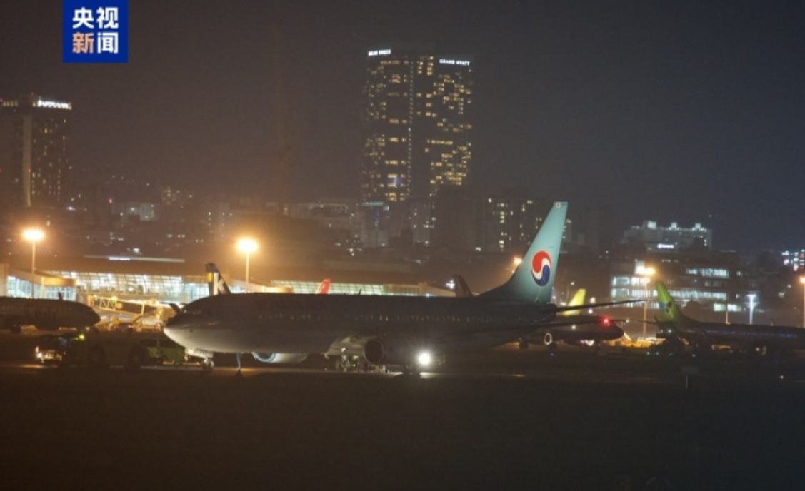 大韩航空一客机发生故障停在跑道，致济州机场航班中断