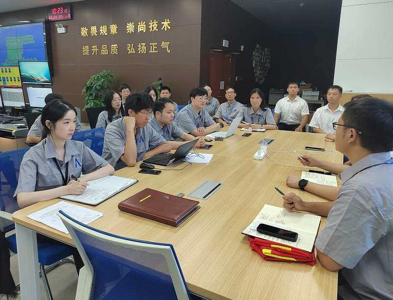 湖北空管分局多措并舉護航“十一”黃金周空管設備運行安全