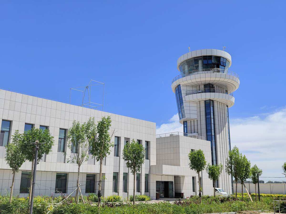 新疆空管局阿克蘇空管站新塔臺(tái)開啟過渡運(yùn)行