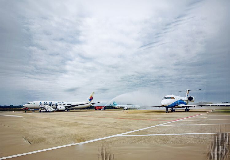 大湾区航空香港⇌舟山航线成功首航