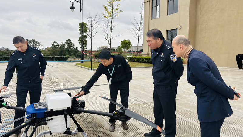 宁波空管站与新昌公安巡特警大队共赴极目无人机新昌工厂实地调研考察