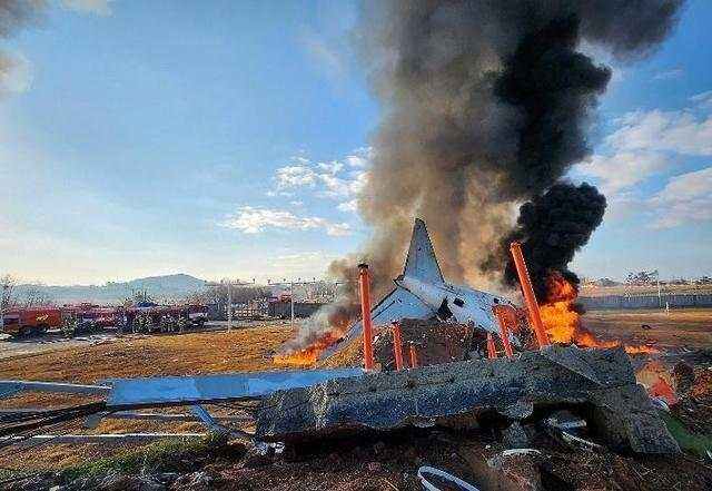 濟州航空空難最新消息：179人遇難，濟州航空CEO鞠躬道歉，黑匣子部分受損