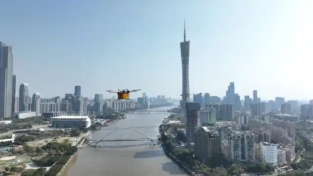 粤港澳大湾区低空物流航线常态化商业运营完成“第一飞”