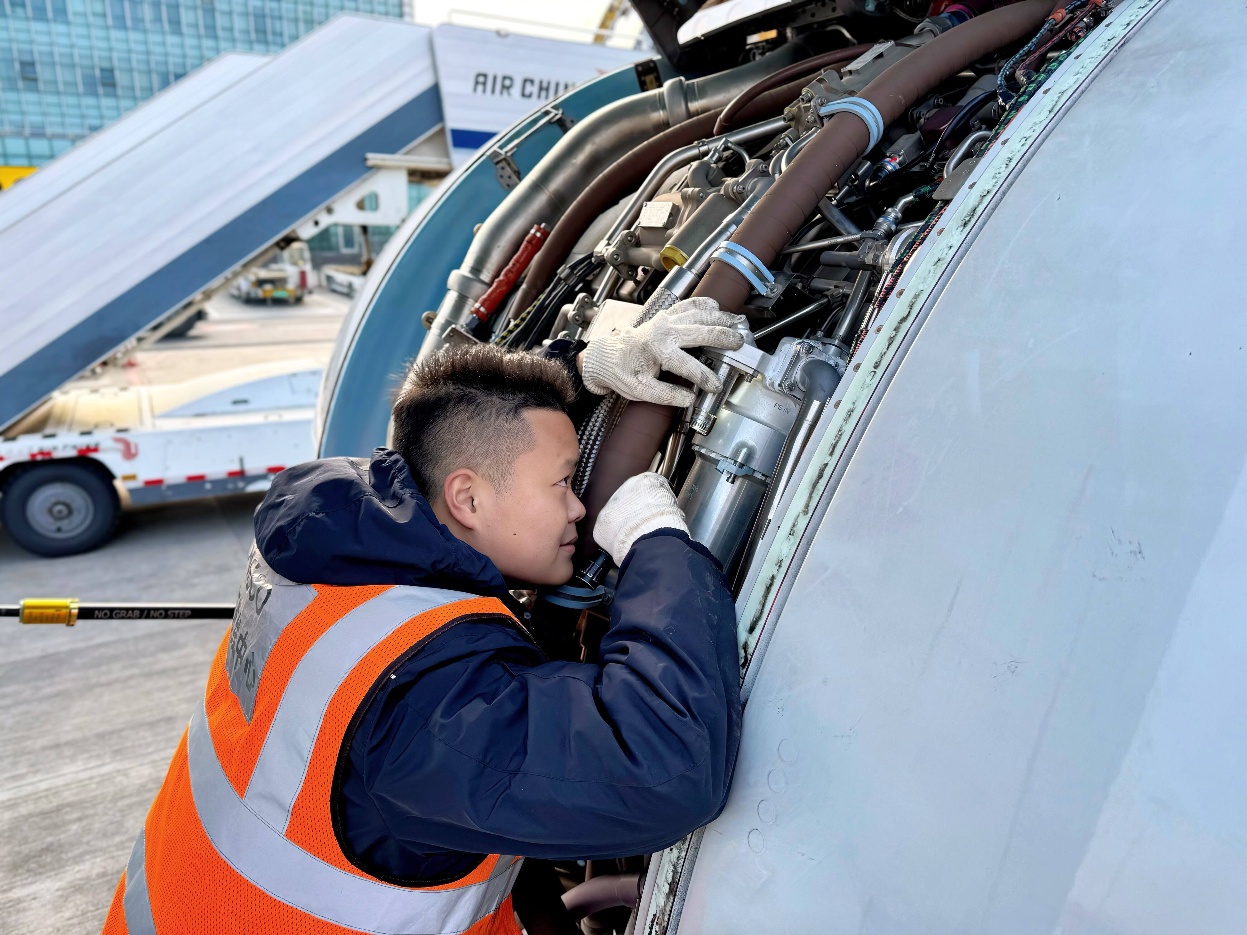 守护万家灯火 护航春运平安路——Ameco西南航线中心2025春运保障工作纪实