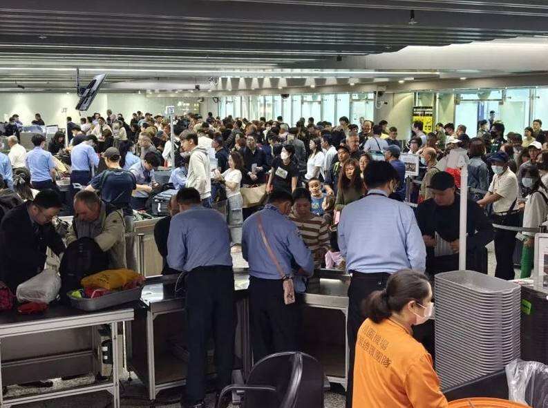 臺灣桃園機場第二航站樓突發停電