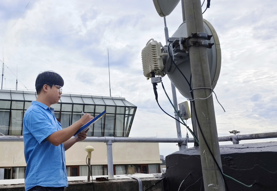 三亚空管站技术保障部完成航管楼设备雷雨季前维护工作