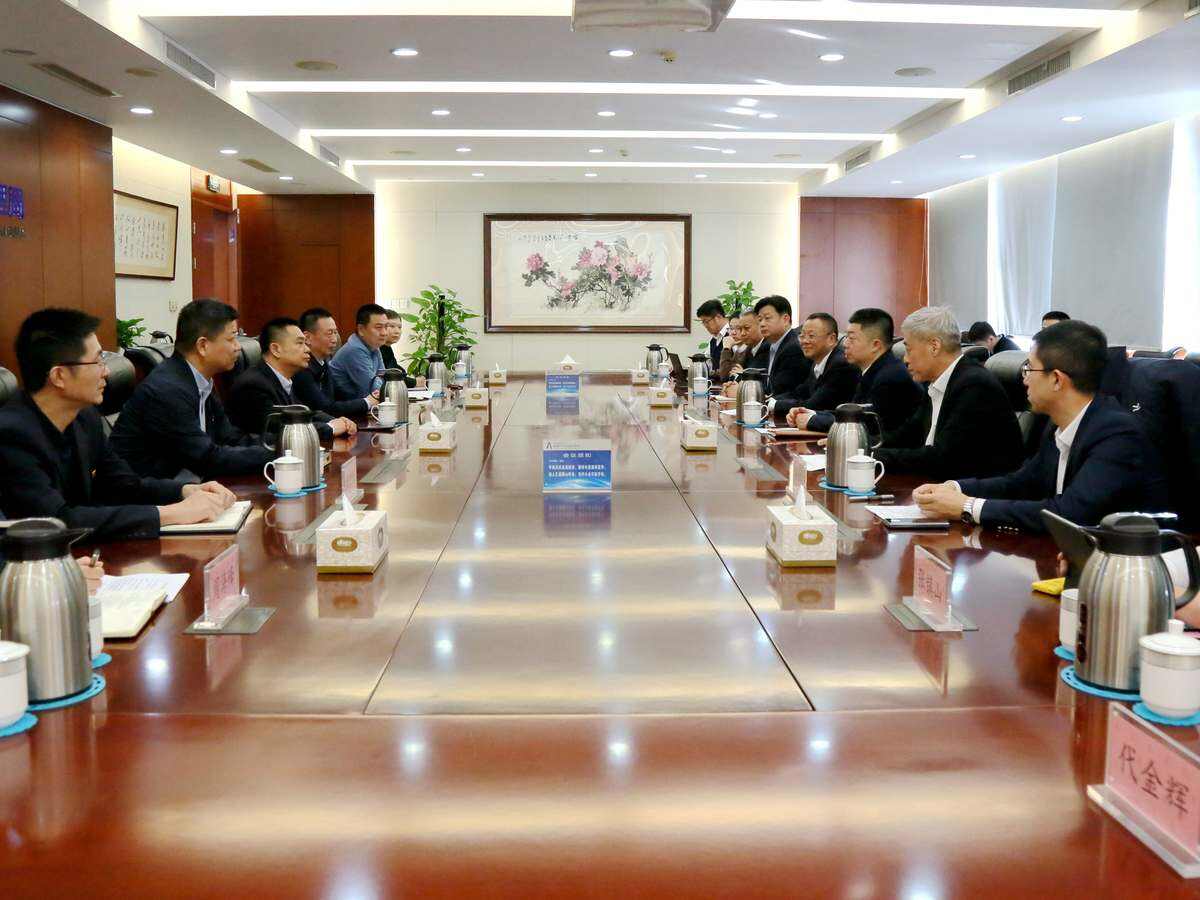 深化國產民航飛機在疆協同發展——中國商飛一行到新疆空管局開展交流座談