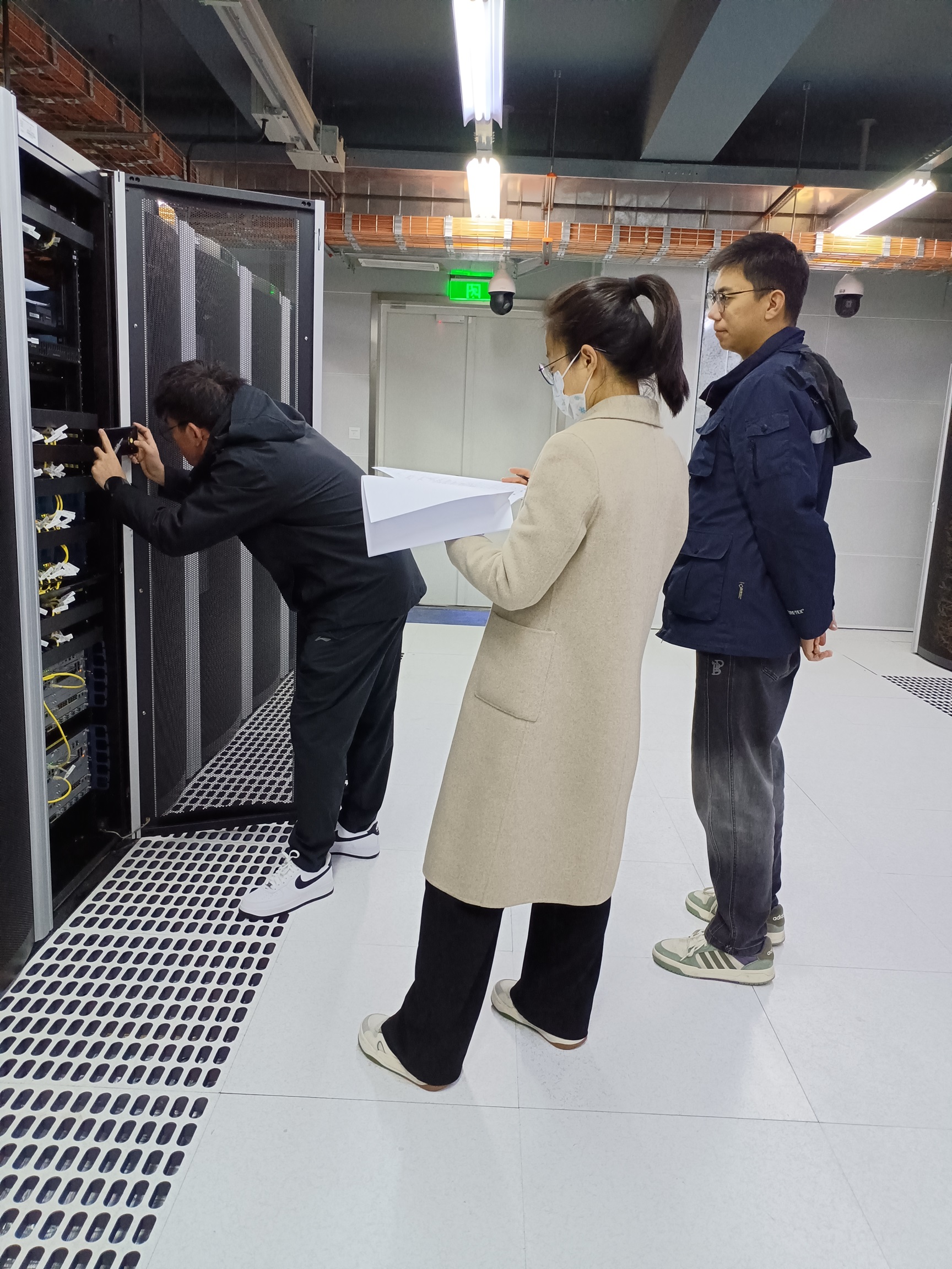 西南空管局網絡中心開展西南地區民航通信網擴容項目現場實物盤點工作