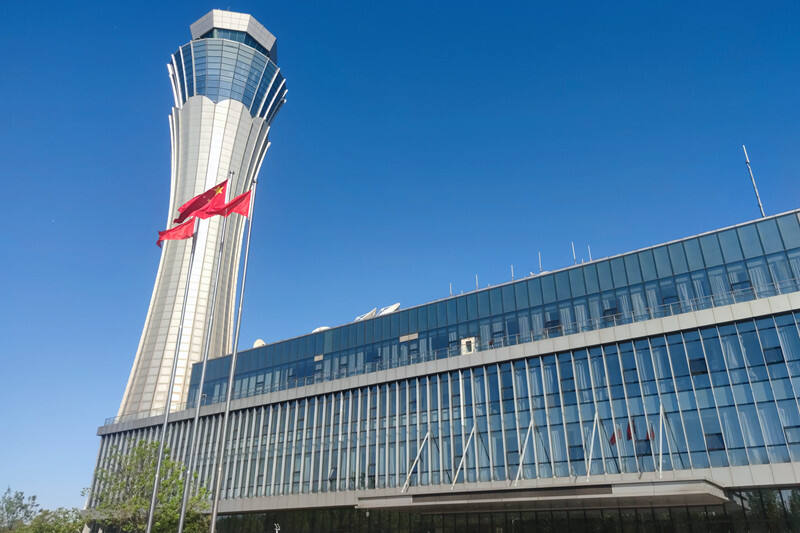 战雷雨 保运行——天津空管分局积极保障“五一”期间航班运行安全