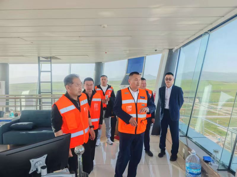 陶潤文前往新疆機場集團伊寧管理分公司那拉提機場、昭蘇天馬機場調研指導工作