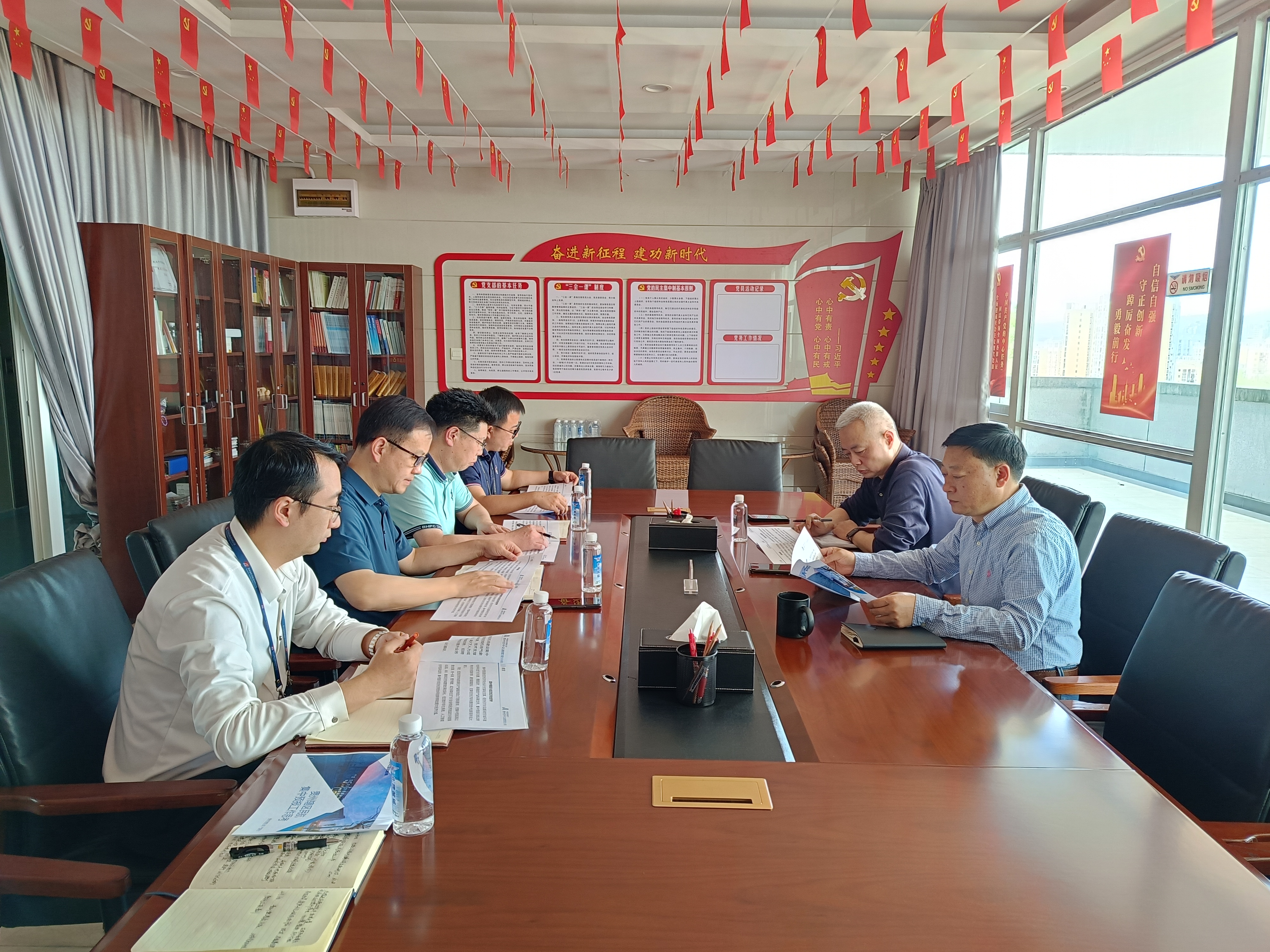 贵州空管分局赴民航贵州监管局汇报中小机场气象帮扶工作