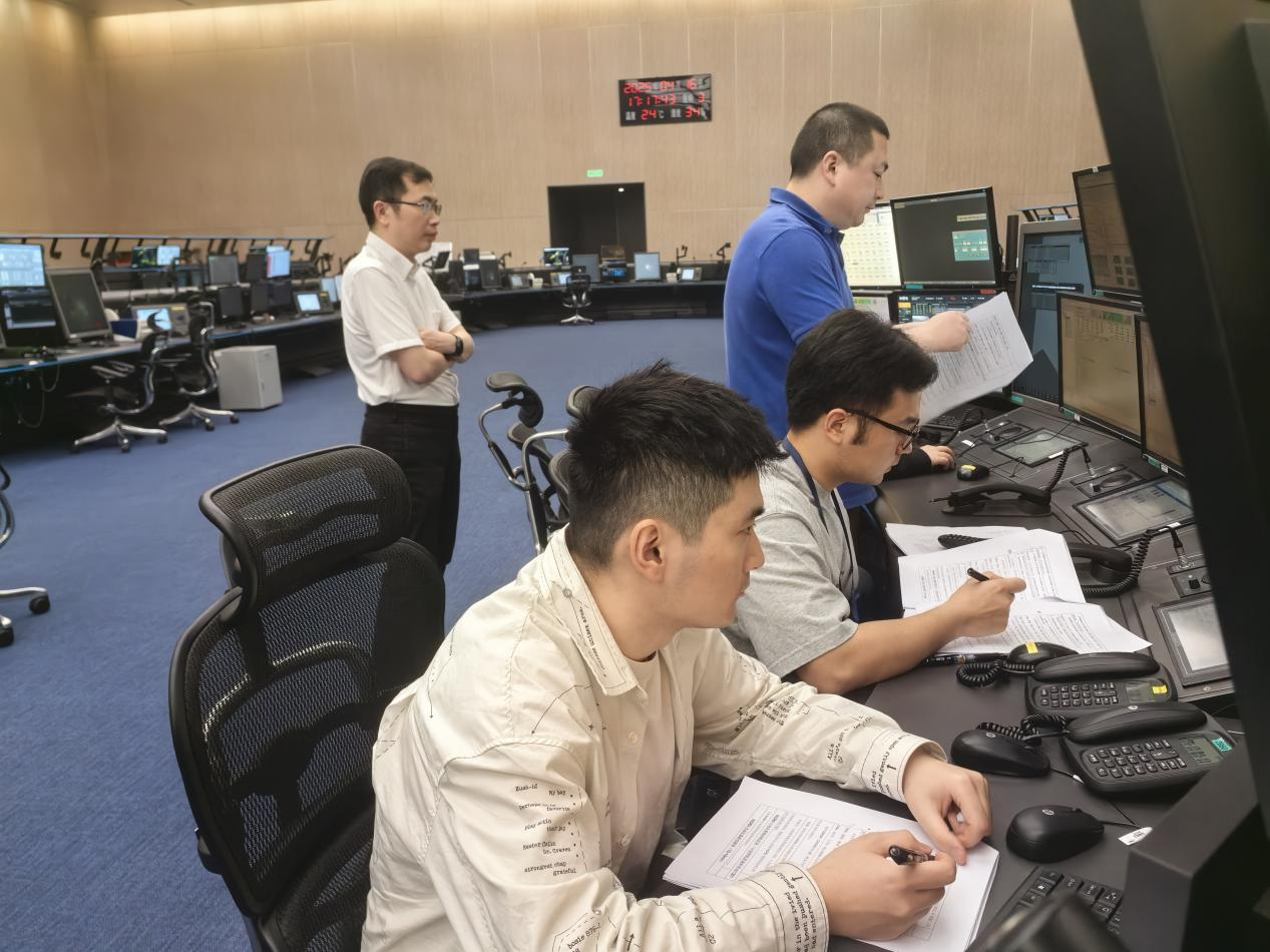 西南空管局技保中心终端航管室顺利完成双流、天府机场飞行程序优化调整工作