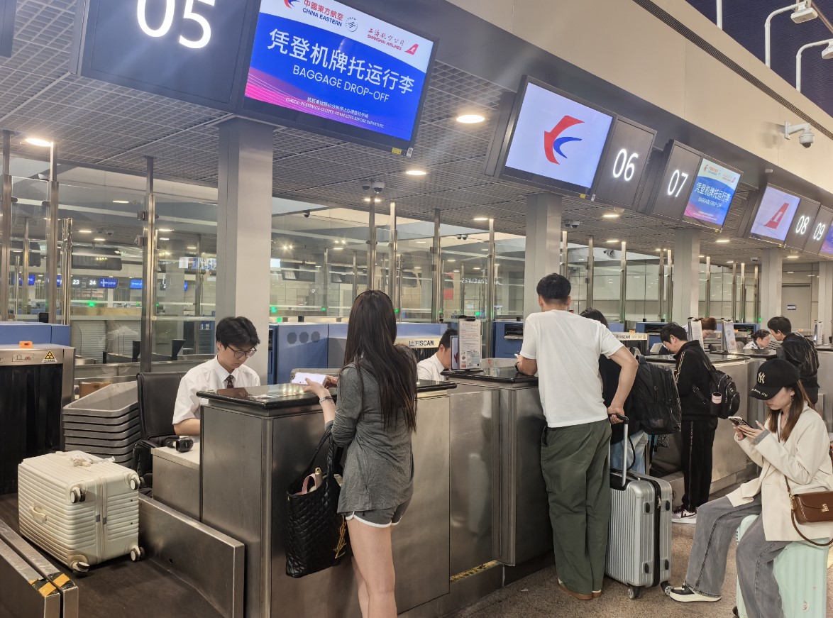 浦东机场东航国内航班可全天24小时办理值机