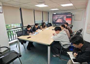 西南空管局空管中心塔台管制二室党支部深入学习中央八项规定精神