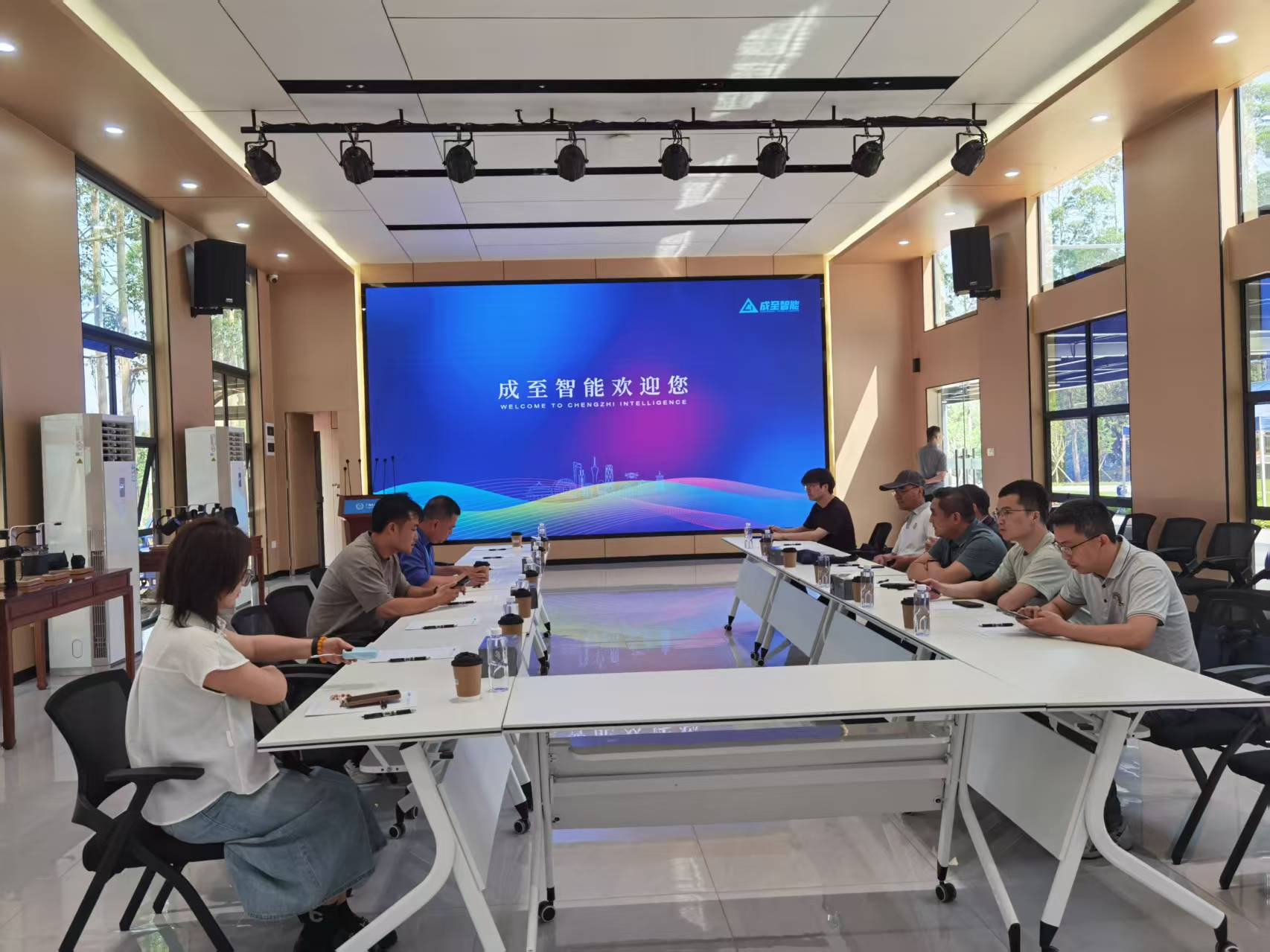 新疆机场集团赴粤港澳大湾区开展低空经济产业专项调研 赋能低空经济创新发展