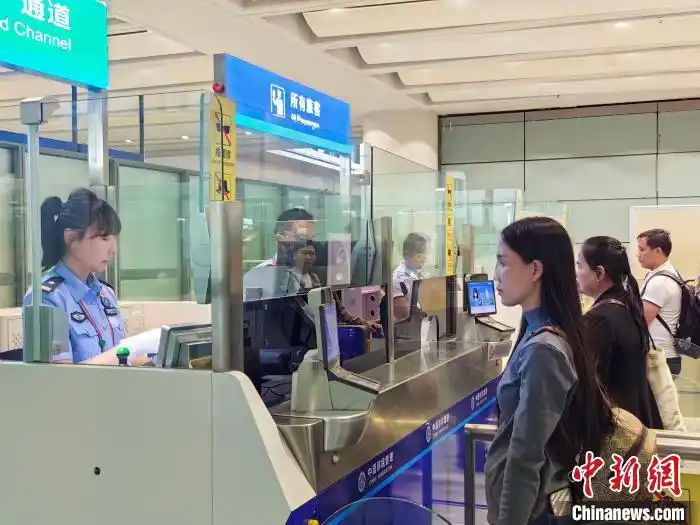 昆明机场今年以来国内转国际航线旅客逾1.54万人次