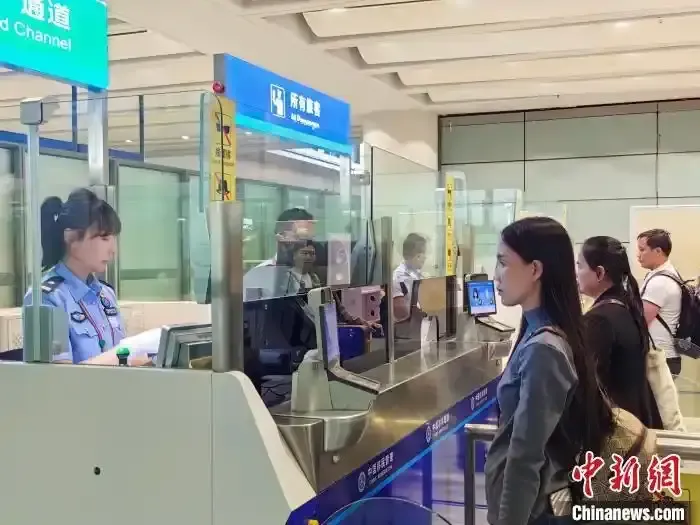 昆明機場今年以來國內(nèi)轉(zhuǎn)國際航線旅客逾1.54萬人次