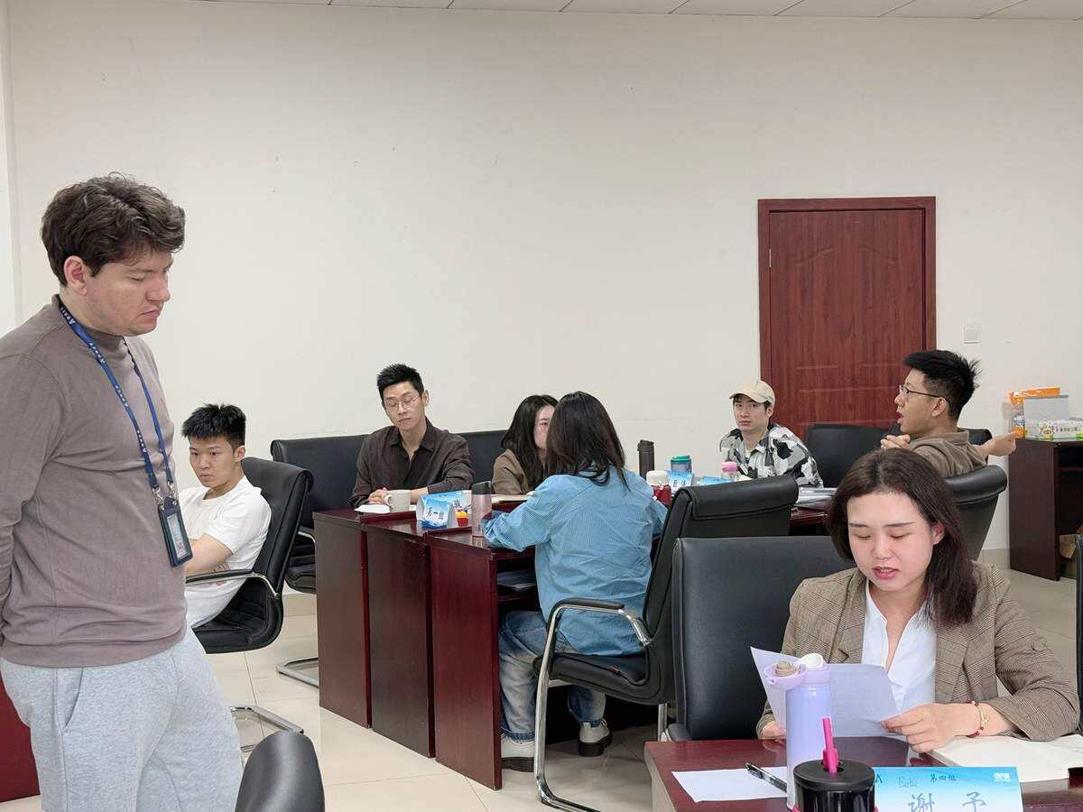 西南空管局技保中心终端航管室助力职场妈妈重返岗位 人才培养与国际化发展并进