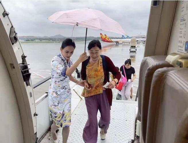 天津航空锦绣乘务组：闪耀蓝天的青春力量