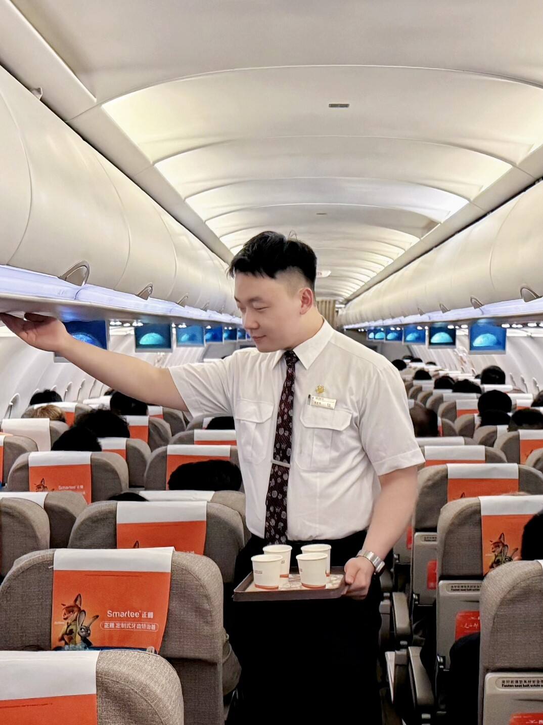 一则“寻人启事”的背后:东航人的责任与温度