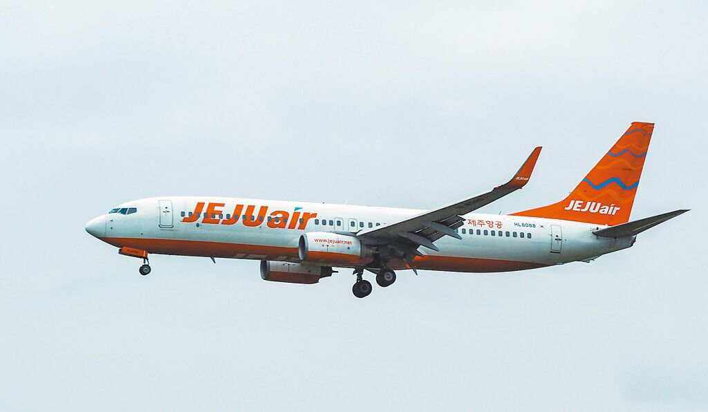 济州航空客机在越南机场着陆时一度偏离跑道