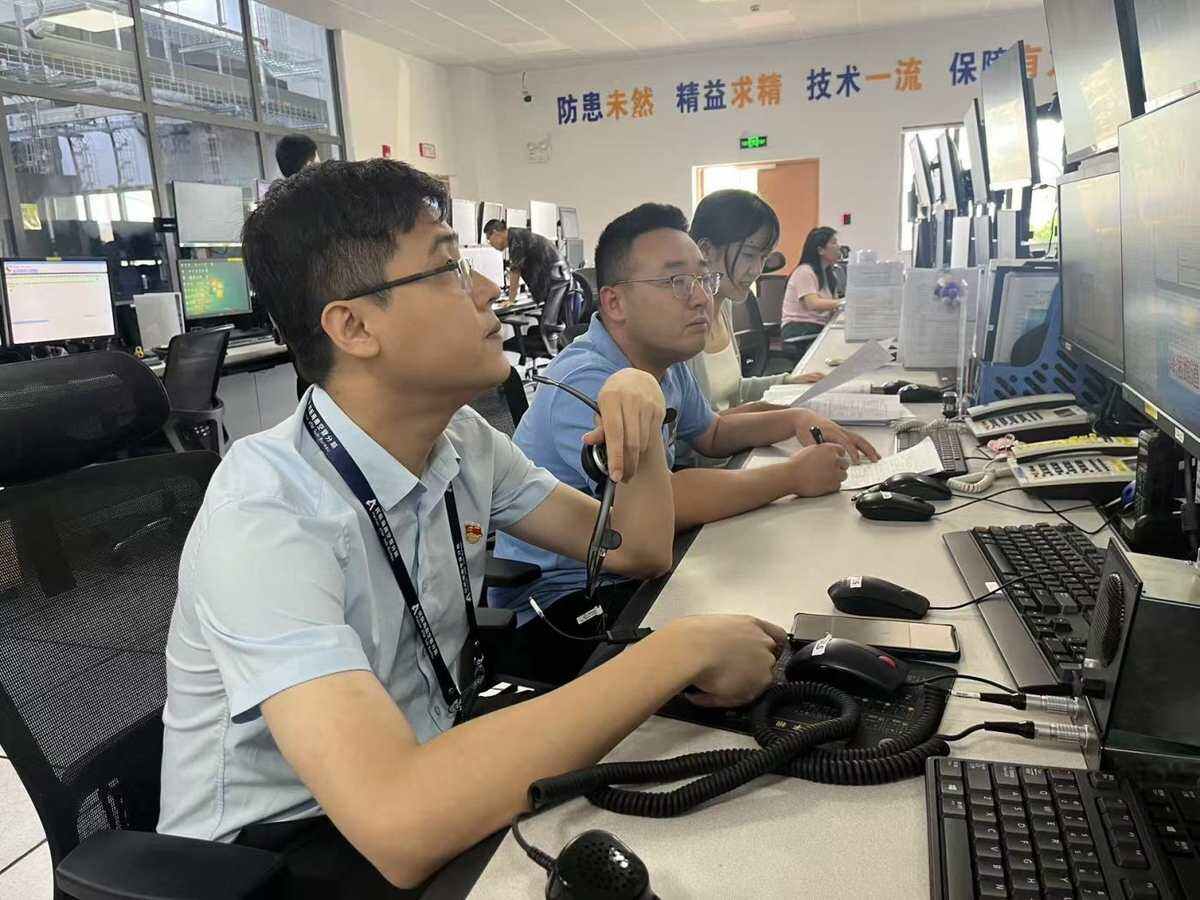 海南空管分局順利完成10、28盲降定期飛行校驗工作