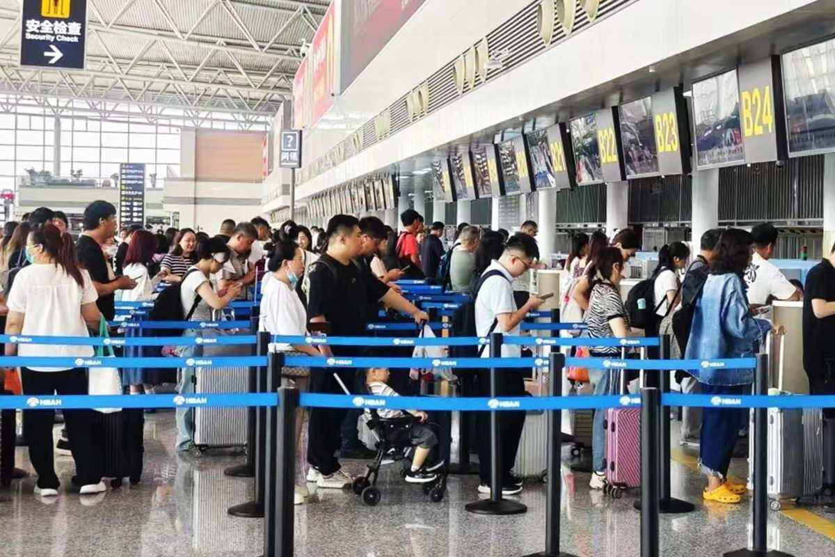 “香”約端午 ??快樂“童”行 端午假期石家莊正定國際機場預計運送旅客8.7萬人次
